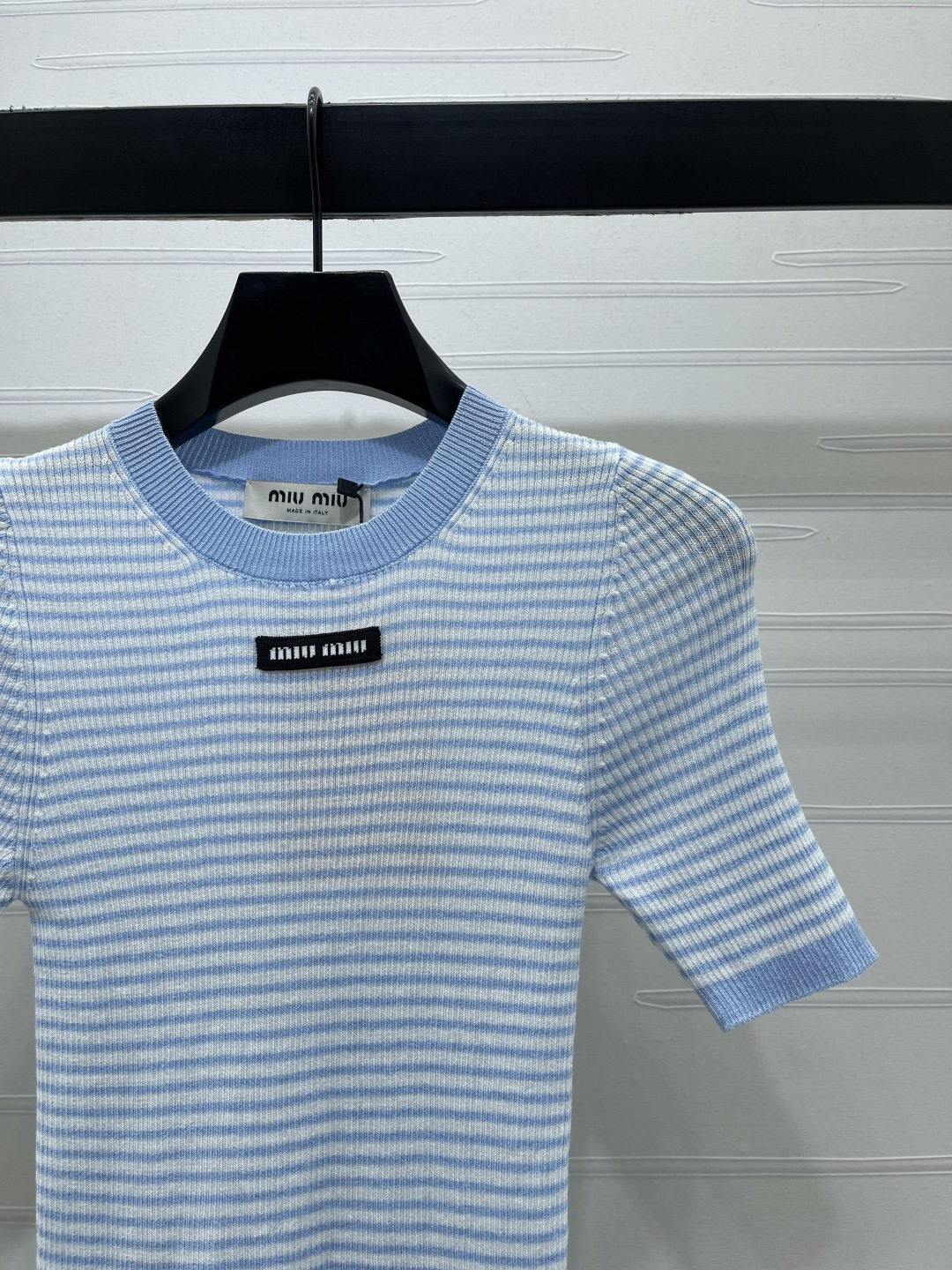 Women's short sleeves